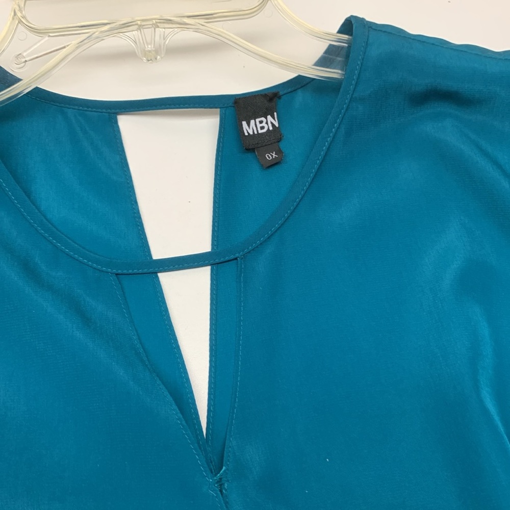 blouse - Picture 4 of 5